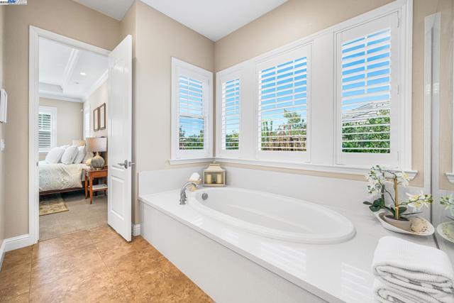 2135 Terra Bella Ct, Livermore CA: https://media.crmls.org/mediaz/0d4d349e-8565-49cd-8760-6b3ac7db0fbd.jpg