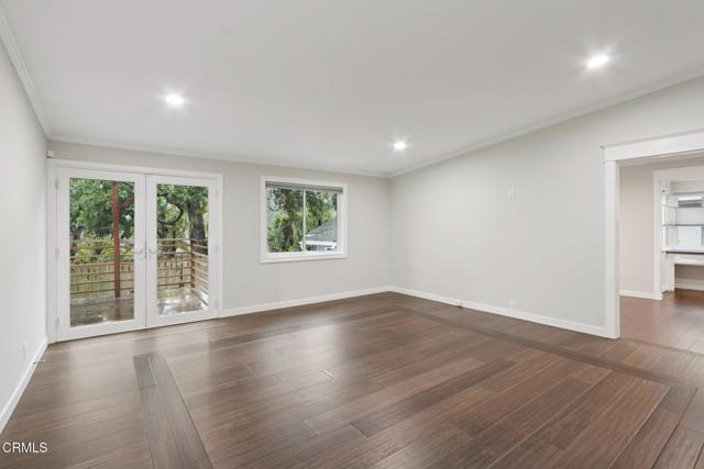 Detail Gallery Image 15 of 31 For 1255 Oak Circle Dr, Glendale,  CA 91208 - 3 Beds | 2 Baths