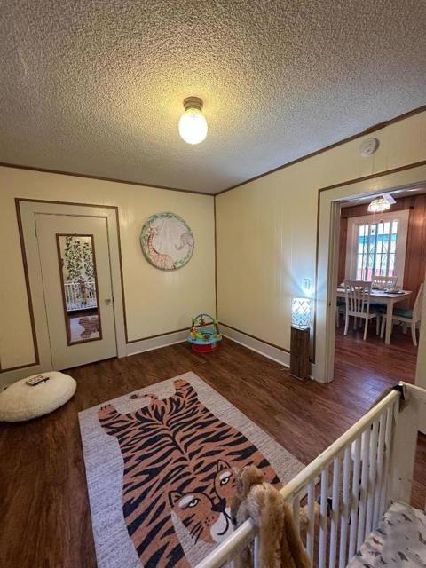 2727 Blenheim Avenue, Redwood City CA: https://media.crmls.org/mediaz/0d4e328e-4628-4bc8-a19b-c9579a5d2eca.jpg