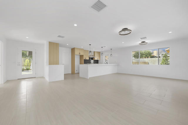 2800 E San Juan Road, Palm Springs CA: https://media.crmls.org/mediaz/0d4ec1c3-b95c-4f8a-9a62-2e21f52d22c8.jpg