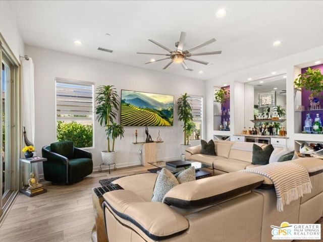55 Cabernet, Rancho Mirage CA: https://media.crmls.org/mediaz/0d4f65db-ae25-4467-8980-ec22afd0d2fc.jpg