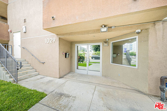 1029 S Hobart Blvd #403, Los Angeles, CA 90006