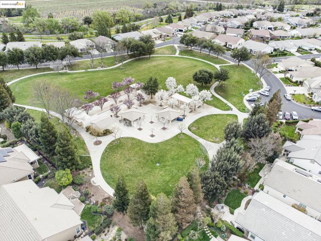 1012 Centennial Drive, Brentwood CA: https://media.crmls.org/mediaz/0d501446-1a54-4d17-a739-284d718e485b.jpg