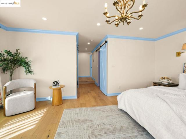 Image 15 of 48 For 8 Skander Ct