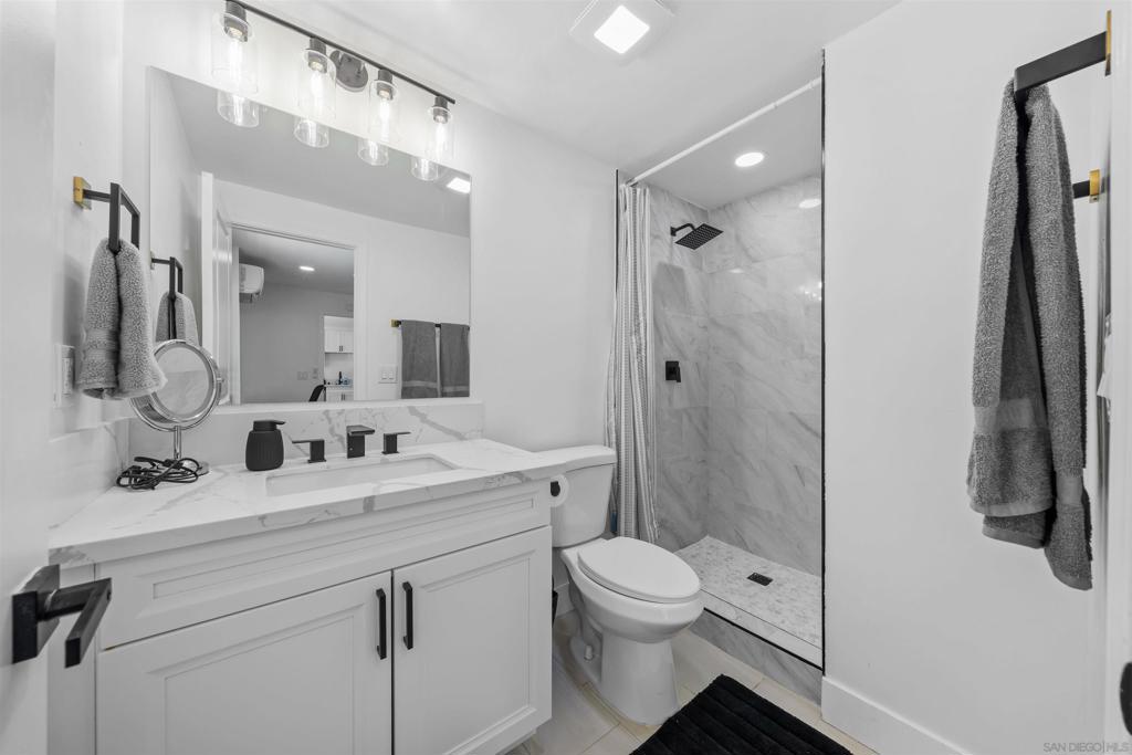 MLS #250045660SD image #23