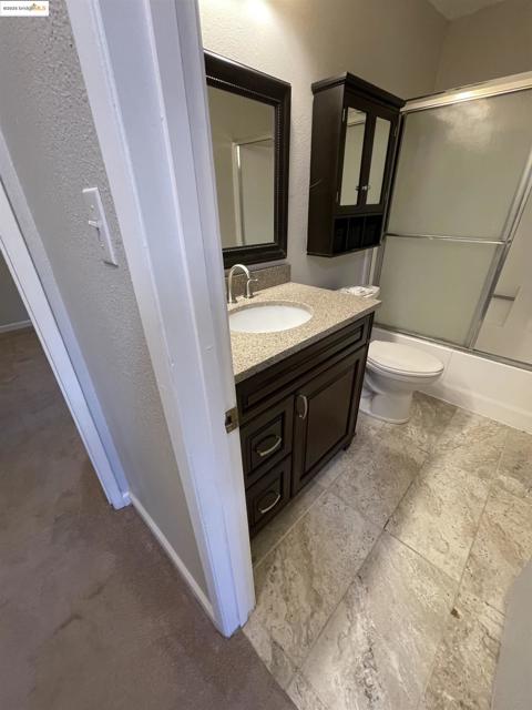 2416 Shadow Ln, Antioch CA: https://media.crmls.org/mediaz/0d532363-ce38-4cee-ac83-4e2f1196bfa1.jpg