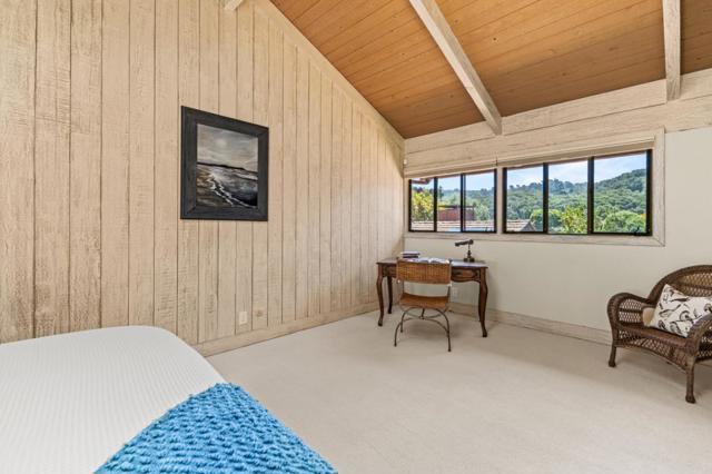 7026 Valley Greens Circle, Carmel CA: https://media.crmls.org/mediaz/0d53999a-c5d4-4e41-997f-0147fc2cbb55.jpg