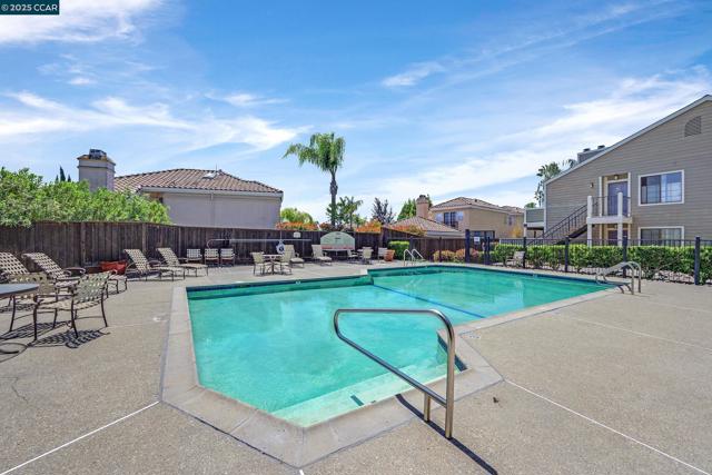 160 Eastridge Dr, San Ramon CA: https://media.crmls.org/mediaz/0d53d288-8057-47b4-b5af-dadf19eb91cc.jpg