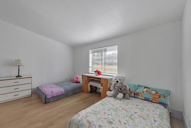 27950 Lancelot Court, Hayward CA: https://media.crmls.org/mediaz/0d53d77f-7af8-459c-a5ff-66051daee055.jpg