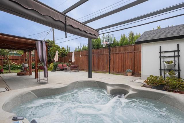 335 Palma Drive, Salinas CA: https://media.crmls.org/mediaz/0d543a97-0930-45fd-bef2-c209365fa905.jpg