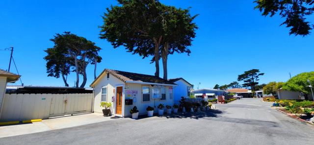 347 Carmel Avenue, Marina CA: https://media.crmls.org/mediaz/0d54530a-0cf2-40a4-b4b8-f6e262f0fcec.jpg