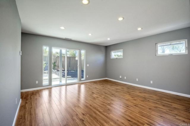 Detail Gallery Image 14 of 20 For 2241 California St, Oceanside,  CA 92054 - 4 Beds | 4/1 Baths