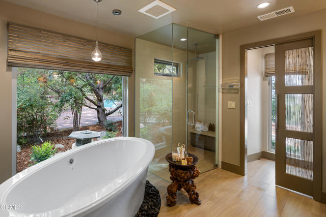 872 Flores De Oro, South Pasadena CA: https://media.crmls.org/mediaz/0d55c4bb-ea05-4fd9-877d-174d98b5530e.jpg