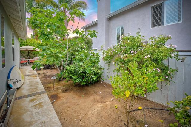 6707 Ketch Way, Carlsbad CA: https://media.crmls.org/mediaz/0d55c92c-726b-4146-9e5c-a948eb0964b8.jpg