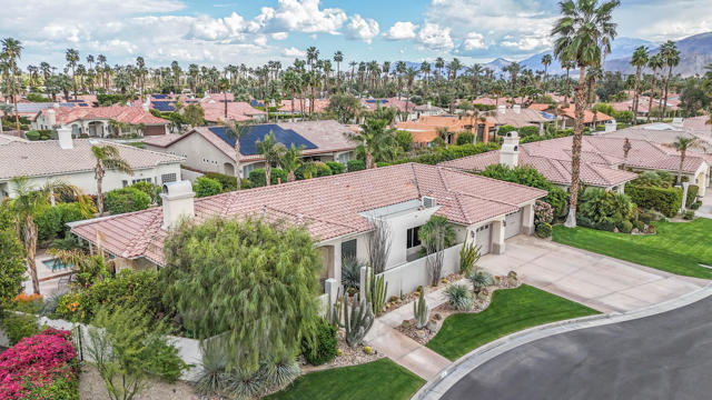 12 Via Elegante, Rancho Mirage CA: https://media.crmls.org/mediaz/0d55d7ec-ee01-4078-a7f7-8d0de352695f.jpg