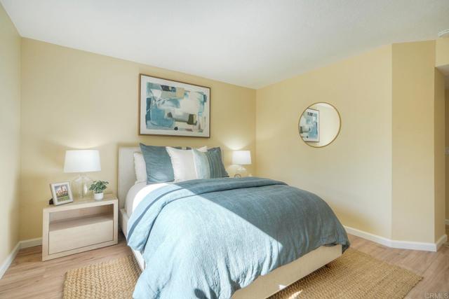 220 S Shorehang Lane, Encinitas CA: https://media.crmls.org/mediaz/0d562795-036c-4528-aea6-5ac21fd5c517.jpg