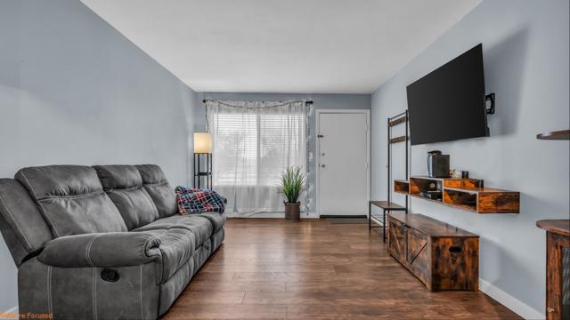 Image 6 of 17 For 64291 Spyglass Avenue 11