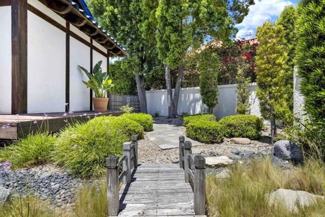 1310 Miracielo Court, San Marcos CA: https://media.crmls.org/mediaz/0d56fb7f-d57a-4e95-a319-be2eb6b9aa3e.jpg