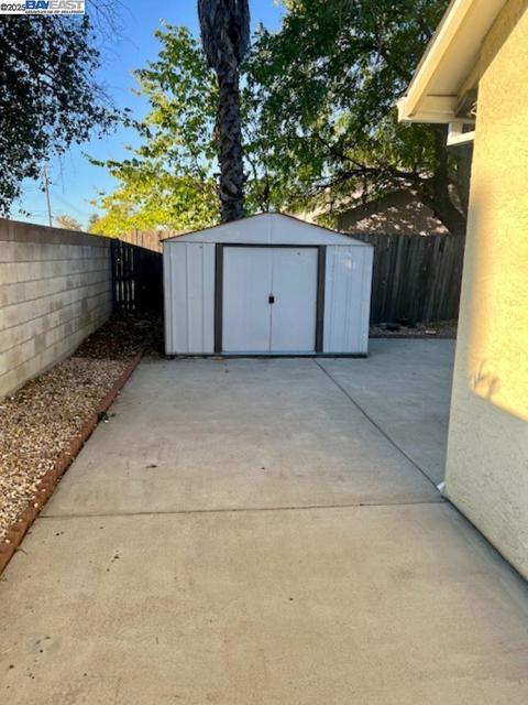 1201 Xandria Drive, Sacramento CA: https://media.crmls.org/mediaz/0d575c1a-66f1-4eff-bdf6-b25182f466f4.jpg