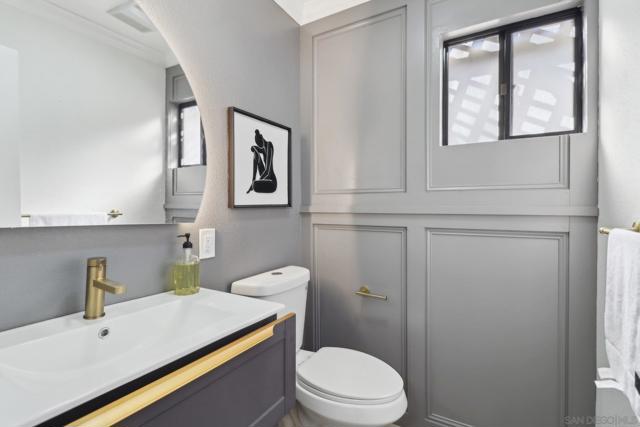 4367 Summit Dr, La Mesa CA: https://media.crmls.org/mediaz/0d583aa7-a0fe-4342-b484-9f77b9c9b08c.jpg