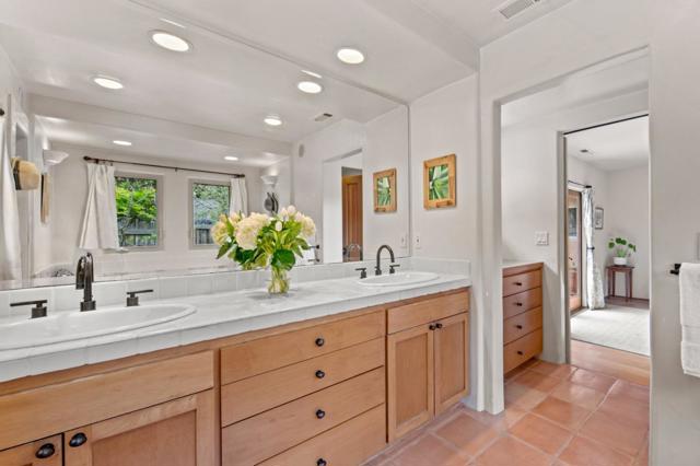 42 Upper Circle, Carmel Valley CA: https://media.crmls.org/mediaz/0d58670f-77a1-4a5a-bbb0-0c3ea3293d5e.jpg