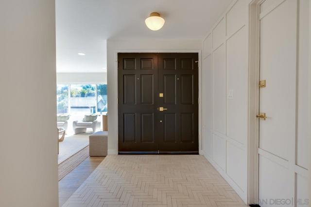 11384 Almazon St, San Diego CA: https://media.crmls.org/mediaz/0d59081c-b72d-4e53-91f9-ee6cd83f835c.jpg