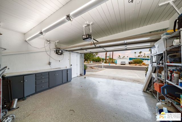 695 N Monterey Road, Palm Springs CA: https://media.crmls.org/mediaz/0d593498-e0b2-4544-9236-a9925efe975f.jpg