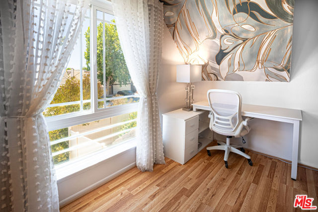 27003 Rio Prado Drive, Valencia CA: https://media.crmls.org/mediaz/0d59dc14-18e2-4b50-ad4b-5034c3782fcd.jpg