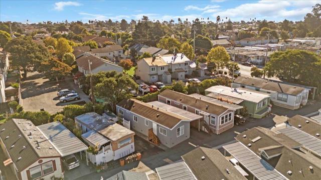 2565 Portola Drive, Santa Cruz CA: https://media.crmls.org/mediaz/0d5a2295-aa78-443a-b3e6-b5a54c539c3c.jpg