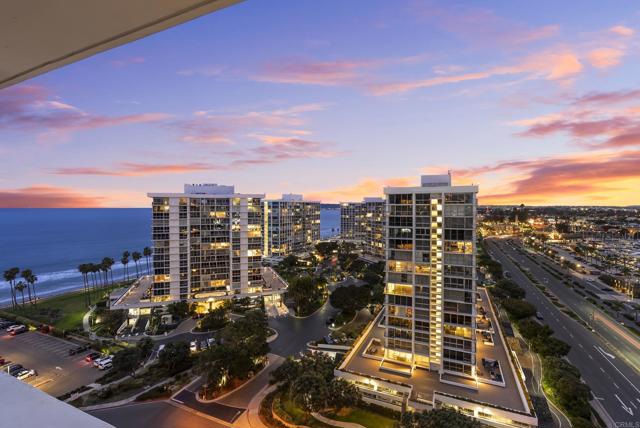 1810 Avenida Del Mundo, Coronado CA: https://media.crmls.org/mediaz/0d5a519f-6bf6-42a0-93ff-6883f38f184d.jpg