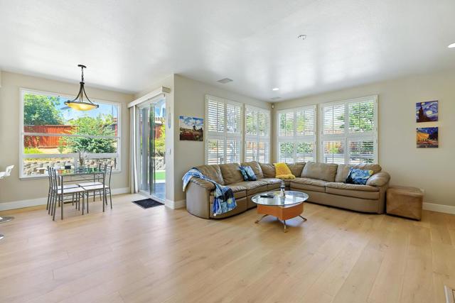 553 Lower Vintners Circle, Fremont CA: https://media.crmls.org/mediaz/0d5af21f-95de-4768-bc9a-e7616f819b3b.jpg