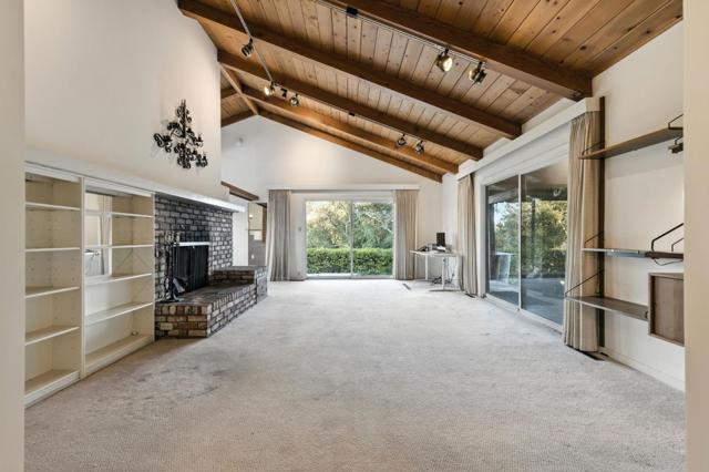 27763 Altamont Circle, Los Altos CA: https://media.crmls.org/mediaz/0d5b140d-1e55-4536-8bd7-cc141431195a.jpg