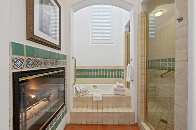 77500 Vista Flora, La Quinta CA: https://media.crmls.org/mediaz/0d5cb57c-ec74-4668-874c-052fd188a6cc.jpg