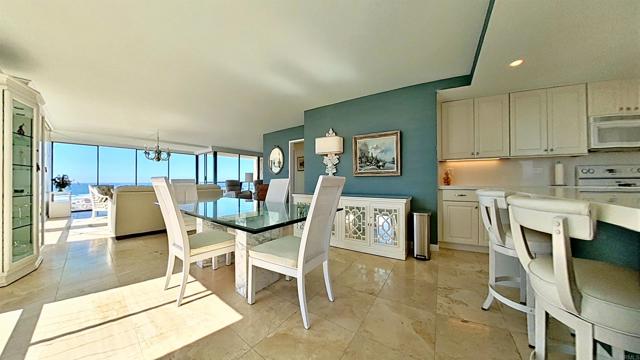 1200 Harbor N Drive, Oceanside CA: https://media.crmls.org/mediaz/0d5cf220-fc99-45b6-9682-06860372d560.jpg