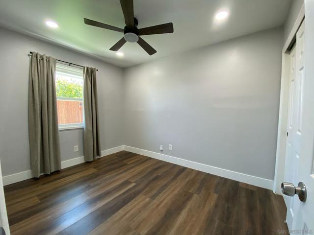 4384 Clairemont Dr, San Diego CA: https://media.crmls.org/mediaz/0d5d00cc-5c01-425d-955c-be53eb783bfd.jpg
