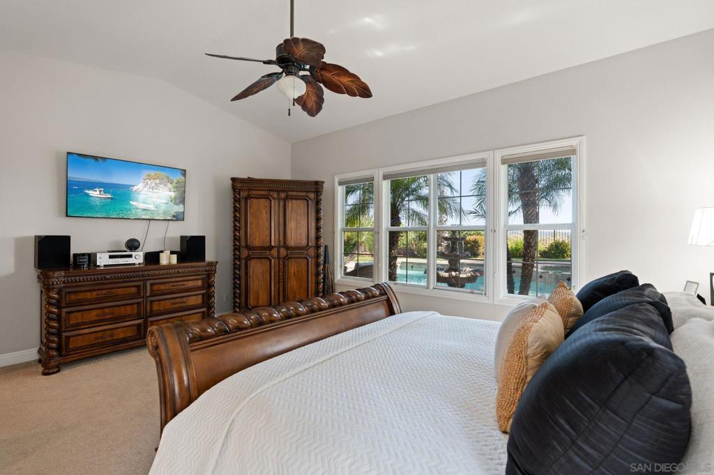 MLS #250037748SD image #35