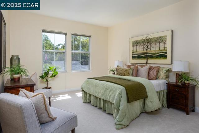 1860 Tice Creek Dr, Walnut Creek CA: https://media.crmls.org/mediaz/0d5def58-0cba-4f84-aa0e-a72742d7dce3.jpg