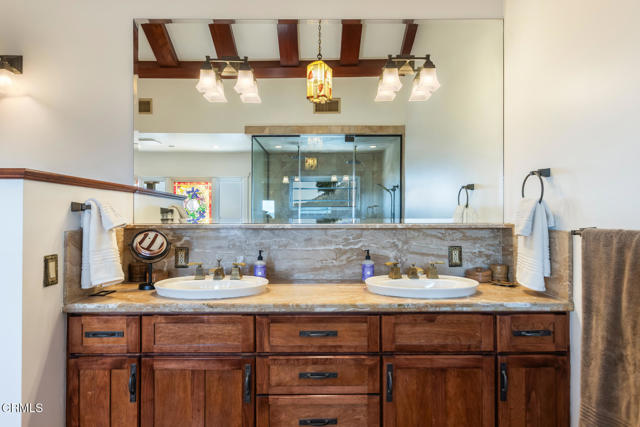 3626 Saint Elizabeth Road, Glendale CA: https://media.crmls.org/mediaz/0d5e5f85-7e0d-4b52-b1a1-33b6c29584a0.jpg