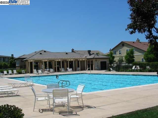 5481 Aspen St, Dublin CA: https://media.crmls.org/mediaz/0d5efe4a-3d07-440c-958a-6ec44a2f0d65.jpg