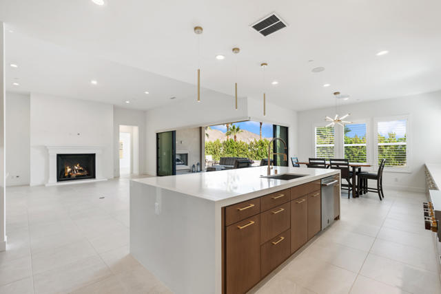 80404 Old Ranch S Trail, La Quinta CA: https://media.crmls.org/mediaz/0d5eff61-279d-47db-9373-6c36532d4b73.jpg