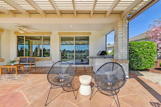 1817 Barn Valley Lane, Lincoln CA: https://media.crmls.org/mediaz/0d5eff88-daa5-4a39-ba11-5463244cf59b.jpg