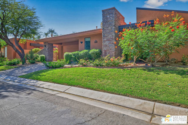 50385 Via Amante, La Quinta CA: https://media.crmls.org/mediaz/0d5f5558-41e9-4575-a6b5-3463a376345c.jpg