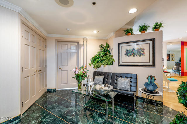 Detail Gallery Image 10 of 33 For 10724 Wilshire Bld #607,  Los Angeles,  CA 90024 - 3 Beds | 4 Baths