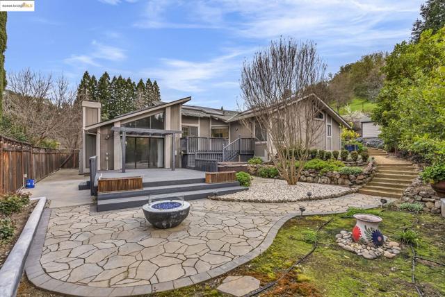 1431 HUSTON ROAD, Walnut Creek CA: https://media.crmls.org/mediaz/0d60fd99-44b2-4182-b897-844a5a42e377.jpg