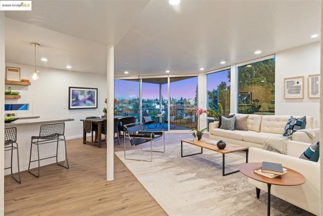 383 Staten Ave, Oakland CA: https://media.crmls.org/mediaz/0d6124f4-dea1-49ad-be6b-8679ca6ca133.jpg