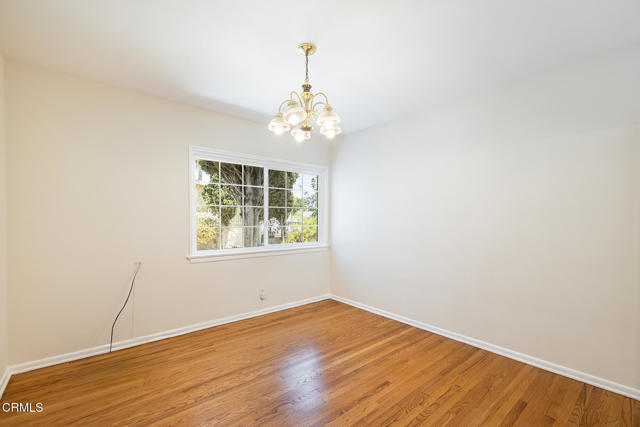 11215 Lull Street, Sun Valley CA: https://media.crmls.org/mediaz/0d612c1a-f8c9-4ff5-9deb-b54113b1caad.jpg