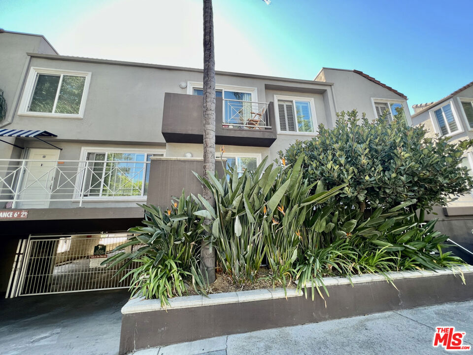 355 N Maple Street #201