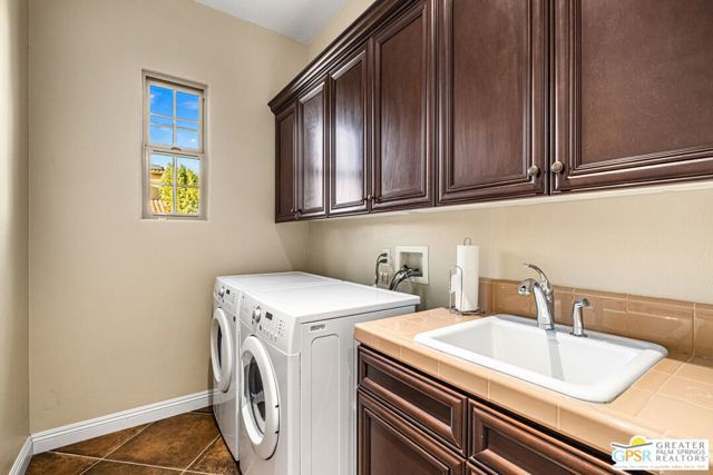 4284 Arcada Street, Palm Springs CA: https://media.crmls.org/mediaz/0d61e88c-f754-4e60-8608-a71cd41610fb.jpg