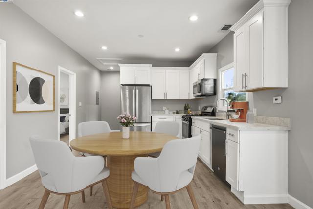193 W Macarthur Blvd, Oakland CA: https://media.crmls.org/mediaz/0d62130a-8eb5-420d-9072-00911009bde8.jpg