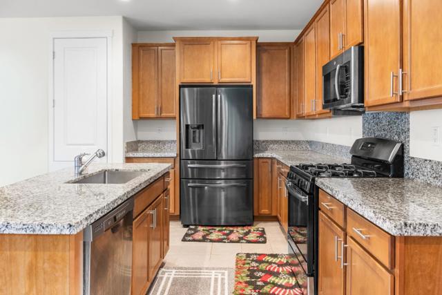 390 Tanoak Street, Hollister CA: https://media.crmls.org/mediaz/0d6358c2-6847-4e00-9124-d76ebca8916b.jpg